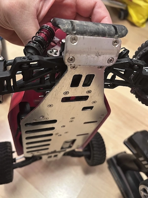 RC Buggy mit Zubehör Bild 3