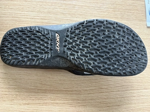 FitFlop Zehentrenner + DKNY- FlipFlop  Gr 40  schwarz  Bild 4