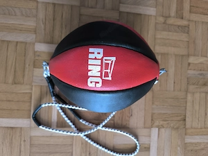 Doppelendball aus dickem Echtleder