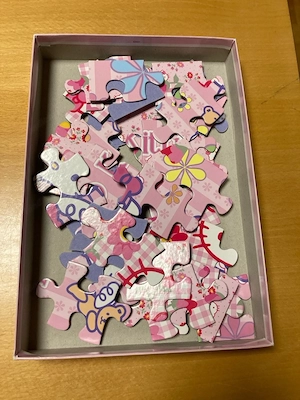 Hello Kitty Puzzle Bild 2