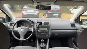 vw Golf 5 1.6 Benziner 