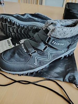 Winterschuh , 46-47 , Knöchelhoch , warm gefüttert , ungetragen Bild 3