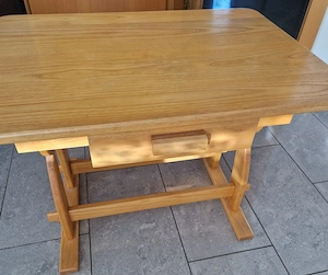 Kindertisch Massivholz Bild 4