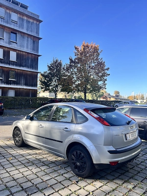 Ford Focus 1.6 Benzin   118.000 km   1.500   VB Bild 4