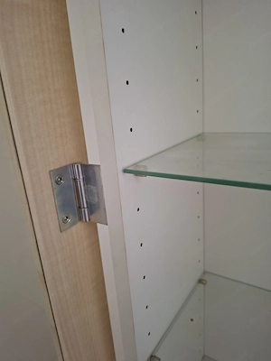 Glasvitrine mit Holzrahmen Bild 8