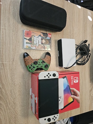 Nintendo Switch OLED  Bild 2