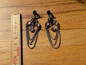 Hängende Ohrringe in Violett und Rosa Bild 3