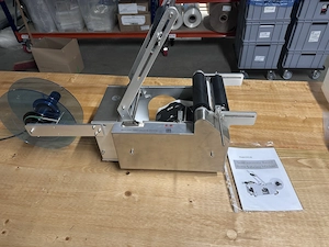 Etikettiergerät für Flaschen MT-50