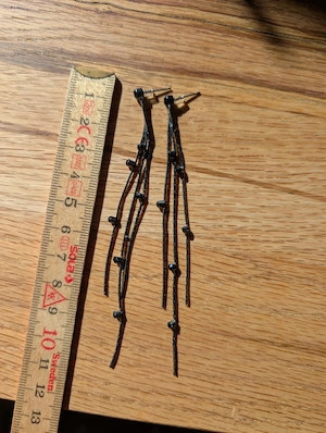 Lange schwarze Ohrringe, ca. 10 cm Bild 2