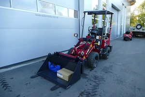 N-ECO 604 Elektrohoflader mit Wetterschutzdach- Hoflader - Radlader Bild 3