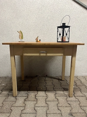 Verschenke Tisch mit Schublade Bild 4