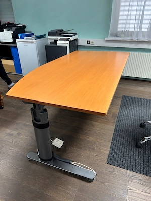 Schreibtisch