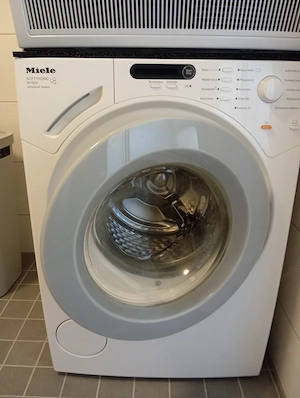 Trockner und Waschmaschine Bild 2
