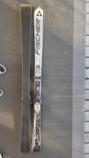 Fischer Ski gebraucht, guter Zustand,  Länge = 160cm Radius = 14m Bild 2