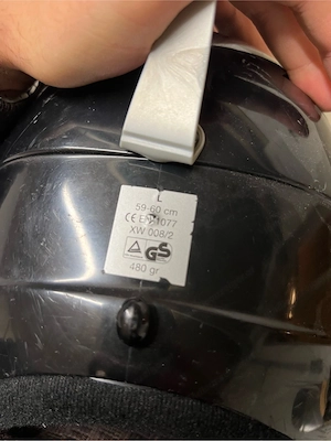 Uvex Skihelm Schwarz - Größe L 59-60 cm - Deko Bild 2