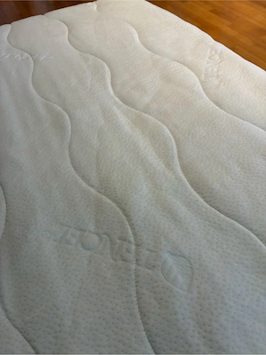 Bett und Matratze zu verschenken Bild 3