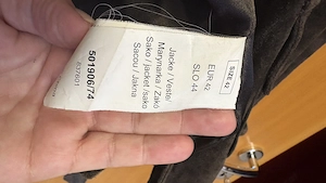 Schöne Damen-Wildlederjacke aus 100 % Leder in Größe 42. Bild 3