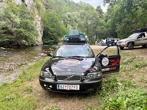 Volvo V70 mit Dachträger und mit Zusatzbeleuchtung Bild 4