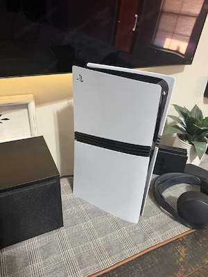 Sony Playstation 5 PS5 Pro 2TB Console  Bild 2