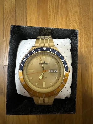 Ich verkaufe meine uhr habe es nur einmal benutzt ,es funktioniert gut ist  Bild 2