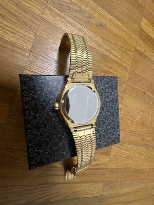 Ich verkaufe meine uhr habe es nur einmal benutzt ,es funktioniert gut ist  Bild 3