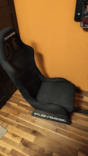 Gaming Playseat Stuhl Bild 4