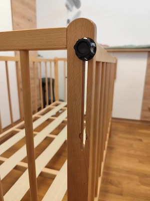 Verkaufe gut erhaltenes Gitterbett aus Vollholz  Bild 3