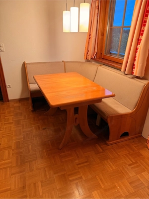 Ausziehbarer Esszimmertisch aus Buche Bild 3