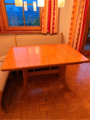Ausziehbarer Esszimmertisch aus Buche Bild 2