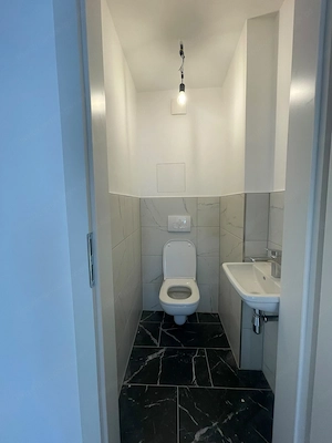 Vermiete komplett neu sanierte WG-ZImmer in Toplage von Bludenz  Bild 5