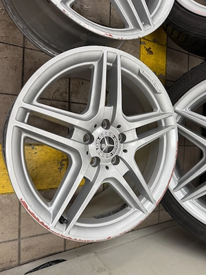 Mercedes AMG Felgen 18 Zoll Bild 2