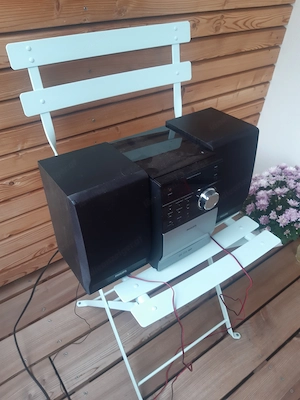 Stereoanlage mit zwei Boxen von Philips Bild 2
