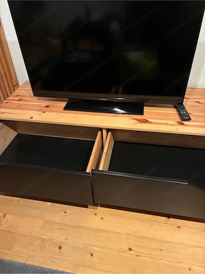 TV Board ohne Fernseher Bild 2