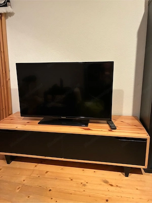 TV Board ohne Fernseher Bild 3