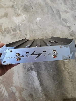 Auto Hifi Verstärker  Bild 3