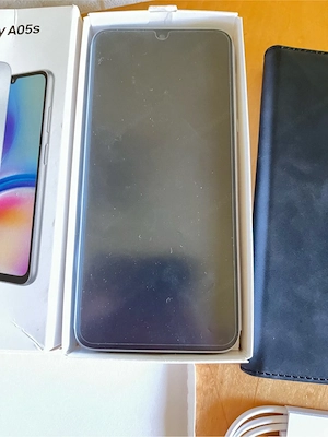 Neuwertiges Samsung A05s Bild 5