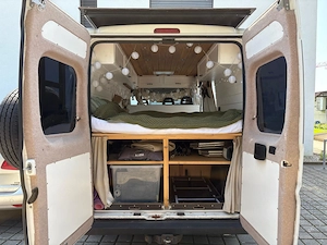 Wunderschön ausgebauter Fiat Ducato Camper mit Dachterasse Bild 7