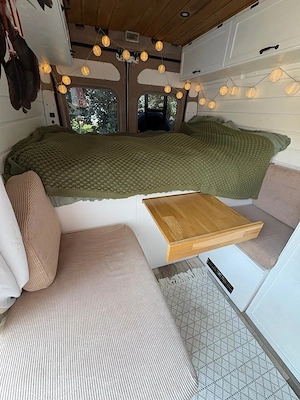 Wunderschön ausgebauter Fiat Ducato Camper mit Dachterasse Bild 9
