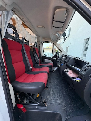Wunderschön ausgebauter Fiat Ducato Camper mit Dachterasse Bild 2