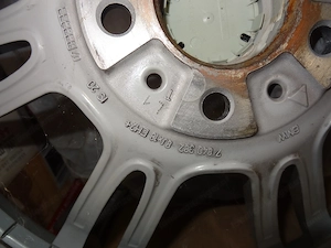BMW M3 V8 Felgen Original Bild 4