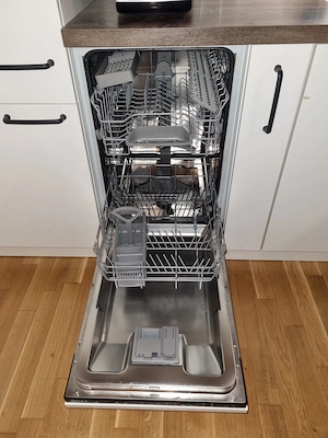 Moderne kleine Eckküche inkl. Elektrogeräte   1.500   VB Bild 6