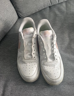 Schuhe für Jugendliche Bild 2