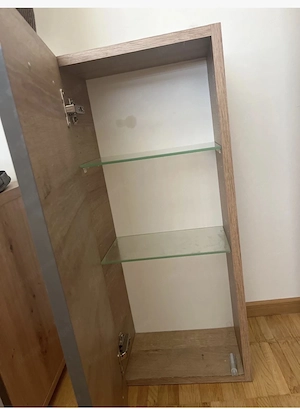 Badhängeschrank  Bild 2