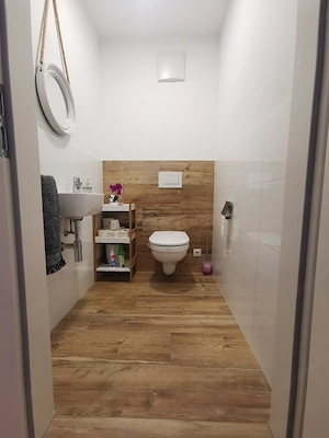 Neuwertige: 3-Zimmer Wohnung mit großzügiger Loggia, Stellplatz mit Wallbox & hochwärtige Verfl. Bild 5