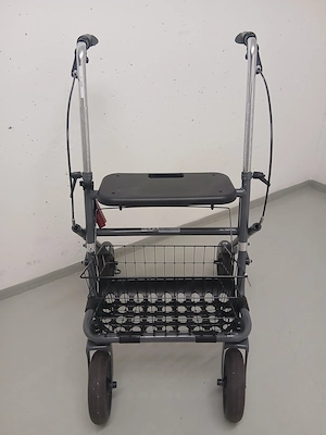 Rollator Gehhilfe Bild 3