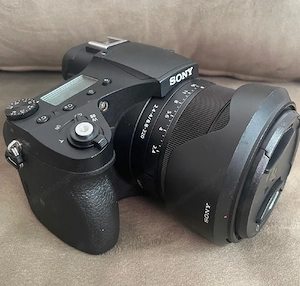 Sony Cyber-shot RX10 III - DSC-RX10M3 - Bridgekamera  Bild 2