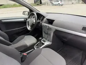 Opel Astra 1.4 Kombi TÜV 07 2027 Bild 4
