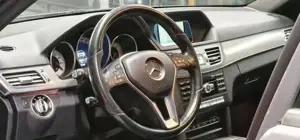 Mercedes-Benz E 200 Bild 11