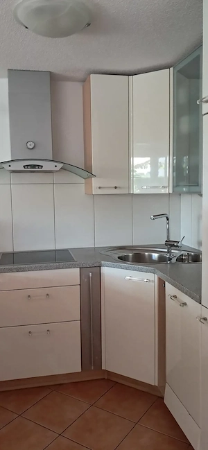 gut erhaltene Qualitäts-Küche Bild 5