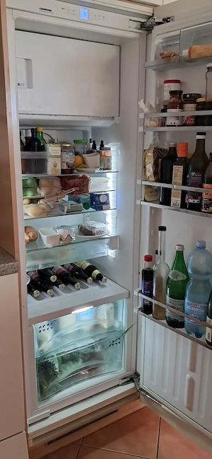 gut erhaltene Qualitäts-Küche Bild 3